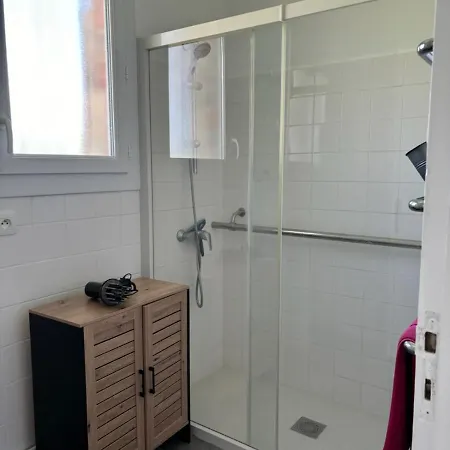 Holiday home Maison Proche Plages Du Debarquement Bernesq